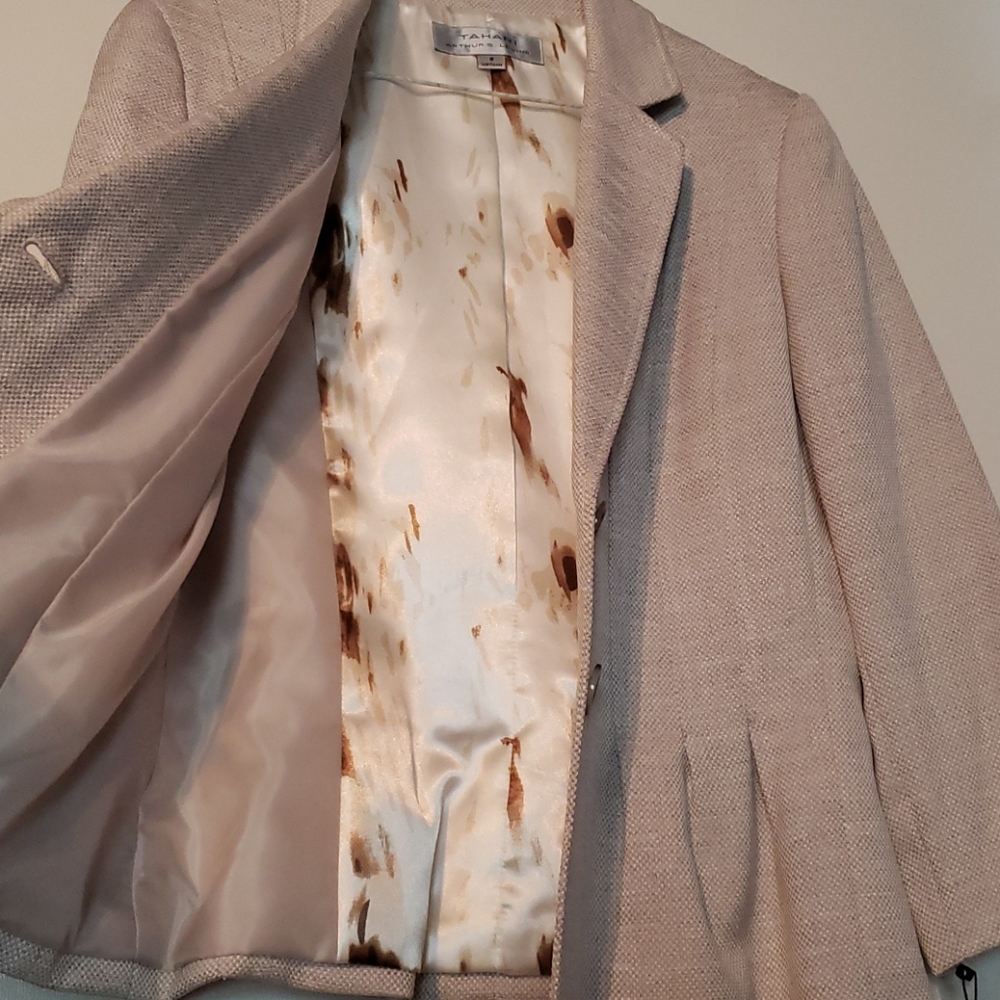 2 piece suit - Picture 2 of 6